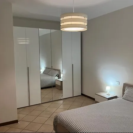 Due Laghi Apartment Cadrezzate